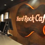 aço corten placas publicitarias, placas luminosas em aço corten, placas aço enferrujado, placa backlight, placa harda rock cafe quem faz, luminoso led formato personalizado, luminosos curitiba, placa luminosa curitiba, placas curitiba