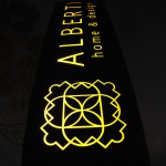 ACM CORTE ROUTER CURITIBA, PLACA LUMINOSA ACM BACKLIGHT PARANÁ, PLACAS PUBLICITÁRIAS, PLACA ILUMINAÇÃO INTERNA CURITIBA