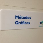 placa interna em acrilico, placa sinalização interna acrílico corte laser, placas internas para consultorios, placas de porta curitiba