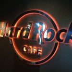 LETRA CAIXA COM ILUMINAÇÃO LED CURITIBA LETRAS EM RELEVO LED 3D COMUNICAÇÃO VISUAL FACHQADAS CURITIBA