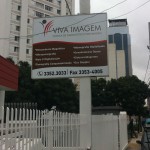 placa metalica com iluminação interna, placas centros médicos, placa luminosa para clinica medica curitiba, placa iluminaçao interna