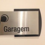 placa para condomíno de luxo em aço inox com adesivo, sinalização interna condominios e prédios comerciais curitiba, placas acrilico com inox, placas metalicas com acrilico curitiba