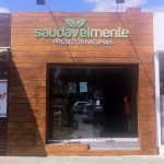 deck madeira fachada