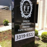 Tótem de jardim em ACM