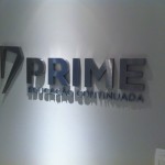 letras de aço escovado