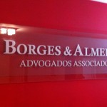 placa de vidro escritório curitiba