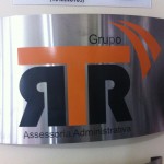 sinalização interna aço escovado